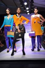 Model walk the ramp for Sanonya Garg Talent Box show at Lakme Fashion Week Day 2 on 4th Aug 2012 (39).JPG